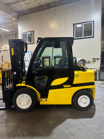 2021 YALE GLP080VXN 8000 LB LP GAS FORKLIFT PNEUMATIC 90/186" 3 STAGE MAST SIDE SHIFTING FORK POSITIONER ATTACHMENT PLUMBED 4 WAYS TO CARRIAGE 1134 HOURS ENCLOSED HEATED CAB STOCK # BF9179549-BUF - United Lift LLC