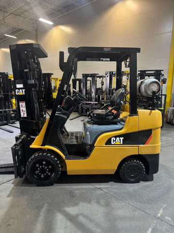 2021 CATERPILLAR 2C6000 6000 LB LP GAS FORKLIFT CUSHION 83/186" 3 STAGE MAST SIDE SHIFTING FORK POSITIONER ATTACHEMENT LOW HOURS STOCK # BF995349-BUF - United Lift LLC