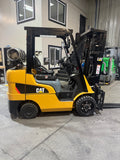 2021 CATERPILLAR 2C6000 6000 LB LP GAS FORKLIFT CUSHION 83/186" 3 STAGE MAST SIDE SHIFTING FORK POSITIONER ATTACHEMENT LOW HOURS STOCK # BF995349-BUF - United Lift LLC