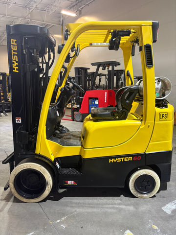 2019 HYSTER S60FT 6000 LB LP GAS FORKLIFT NON-MARKING CUSHION TIRES 84/240" QUAD MAST SIDE SHIFTER 926 HOURS STOCK # BF9115259-BUF