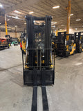 2018 CATERPILLAR 2C6000 6000 LB LP GAS FORKLIFT CUSHION 88/199" 3 STAGE MAST SIDE SHIFTER 4 WAY 1,185 HOURS ENCLOSED HEATED CAB STOCK # BF9115639-BUF - United Lift LLC