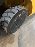 2018 CATERPILLAR 2C6000 6000 LB LP GAS FORKLIFT CUSHION 88/199" 3 STAGE MAST SIDE SHIFTER 4 WAY 1,185 HOURS ENCLOSED HEATED CAB STOCK # BF9115639-BUF - United Lift LLC