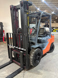 2021 TOYOTA 8FGU30 6000 LB LP GAS FORKLIFT PNEUMATIC 88/187 3 STAGE MAST SIDE SHIFTER 3,480 HOURS STOCK # BF9152899-BUF