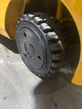 2023 CATERPILLAR 2C5000 5000 LB LP GAS FORKLIFT CUSHION 83/187" 3 STAGE MAST SIDE SHIFTING FORK POSITIONER ATTACHMENT PLUMBED 4 WAYS TO CARRIAGE 642 HOURS STOCK # BF9124919-BUF