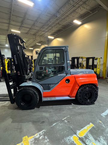 2017 TOYOTA 8FD70U 15500 LB DIESEL FORKLIFT PNEUMATIC 108/148" 2 STAGE CLEAR VIEW MAST SIDE SHIFTER & FORK POSITIONER 1,581 HOURS ENCLOSED HEATED CAB STOCK # BF9361539-BUF - United Lift LLC