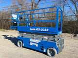 2014/2015 GENIE GS2032 SCISSOR LIFT 20' REACH ELECTRIC SMOOTH CUSHION TIRES STOCK # BF985139-RIL2 - United Lift LLC