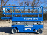 2014/2015 GENIE GS2032 SCISSOR LIFT 20' REACH ELECTRIC SMOOTH CUSHION TIRES STOCK # BF985139-RIL2 - United Lift LLC