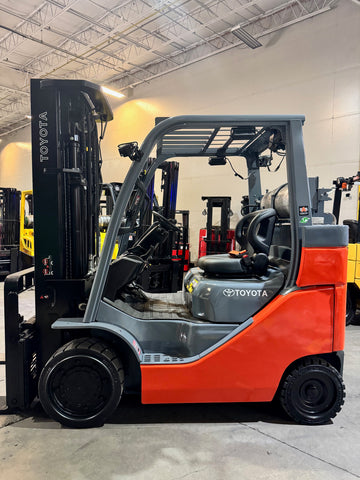 2022 TOYOTA 8FGCU35-BCS BOX CAR SPECIAL 8000 LB LP GAS FORKLIFT CUSHION 92/199" 3 STAGE MAST SIDE SHIFTER 877 HOURS STOCK # BF9174329-BUF