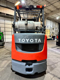 2020 TOYOTA 8FGCU25 5000 LB LP GAS FORKLIFT CUSHION 84/189" 3 STAGE MAST SIDE SHIFTING FORK POSITIONER 962 HOURS NON-MARKING TIRES STOCK # BF9114879-BUF