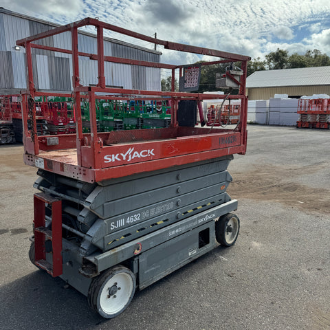 2013 SKYJACK SJ4632 SCISSOR LIFT 32' REACH ELECTRIC SMOOTH CUSHION TIRES 349 HOURS STOCK # BF956549-WIBFL