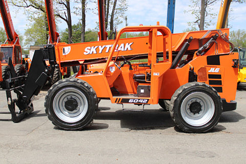 2017 SKYTRAK 6042 6000 LB DIESEL TELESCOPIC FORKLIFT TELEHANDLER PNEUMATIC 4WD OPEN CAB AUXILIARY HYDRAULICS 2673 HOURS STOCK # BF9569739-NLE - United Lift Equipment LLC