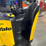 2021 YALE NR045EB 4500 LB ELECTRIC NARROW AISLE REACH FORKLIFT 95/212 3 STAGE MAST SIDE SHIFTER 6995 HOURS STOCK # BF992719-OHMM