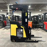 2022 YALE NR045EC 4500 LB ELECTRIC NARROW AISLE REACH FORKLIFT 95/210 3 STAGE MAST SIDE SHIFTER 743 HOURS STOCK # BF9154739-OHMM