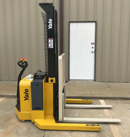 2010 YALE MSW040SFN24TV087 4000 LB ELECTRIC FORKLIFT WALKIE STACKER CUSHION 87/130" 2 STAGE MAST SIDE SHIFTER 2459 HOURS STOCK # BF972689-ARB - United Lift Used & New Forklift Telehandler Scissor Lift Boomlift